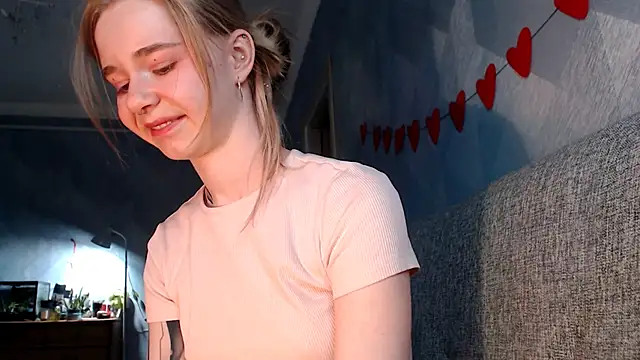 Snapshot of Austeja_Ona chatting on March 1, 2026, 6:19 pm Austeja Ona online show from March 1, 2026, 6:19 pm