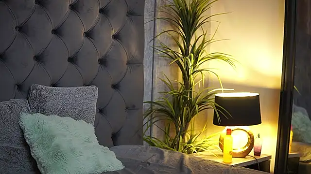 CallieDoll online show from February 19, 2026, 9:01 pm