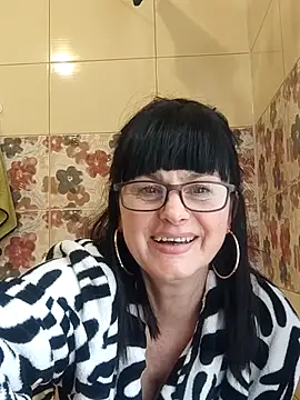 AliceSwan57 online show from April 14, 2026, 11:37 am