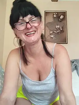 AliceSwan57 online show from June 16, 2026, 6:57 am