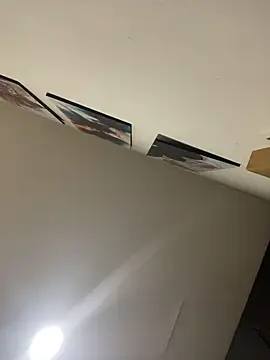 JuliaaVega online show from April 2, 2026, 12:01 pm