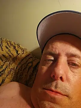 Snapshot of Martin_dick78 chatting on May 26, 2026, 8:29 pm Martin dick78 online show from May 26, 2026, 8:29 pm