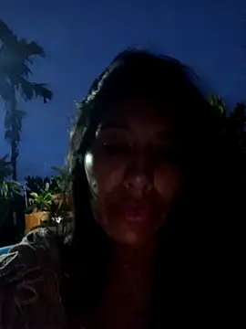Snapshot of LizaLorini chatting on April 23, 2026, 12:17 am LizaLorini online show from April 23, 2026, 12:17 am