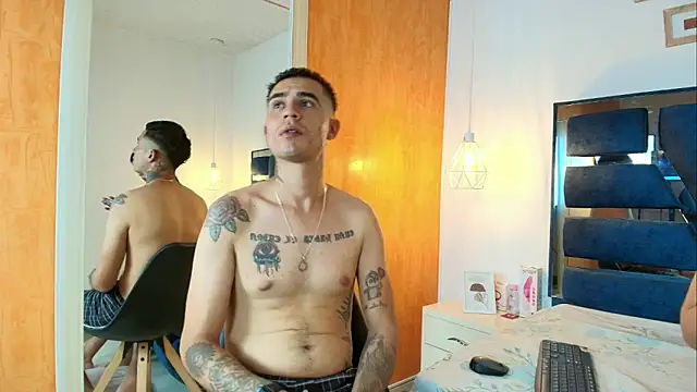 Irina and Max online show from April 4, 2026, 8:15 pm