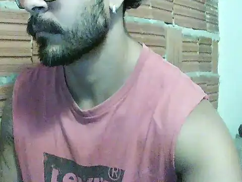 Snapshot of moreno18rn chatting on April 28, 2026, 12:42 pm moreno18rn online show from April 28, 2026, 12:42 pm