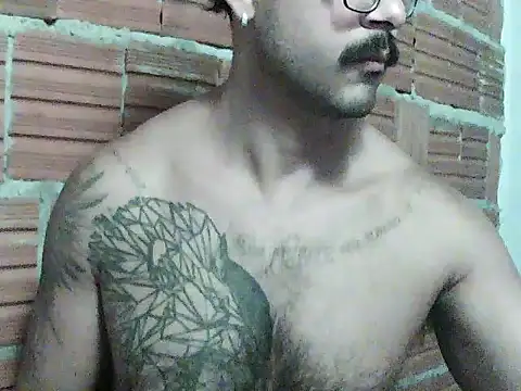 Snapshot of moreno18rn chatting on May 1, 2026, 4:34 pm moreno18rn online show from May 1, 2026, 4:34 pm