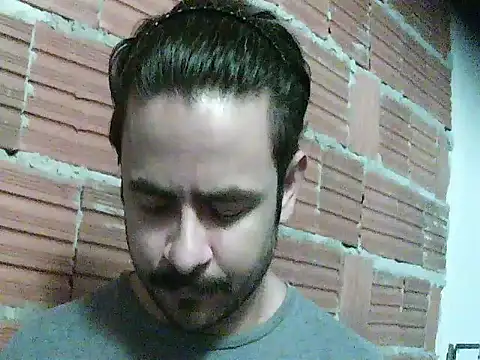 Snapshot of moreno18rn chatting on May 15, 2026, 3:10 pm moreno18rn online show from May 15, 2026, 3:10 pm