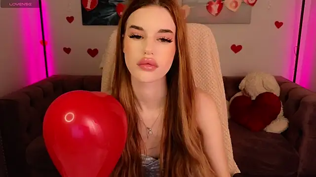 Anna Lumina online show from February 13, 2026, 9:04 pm