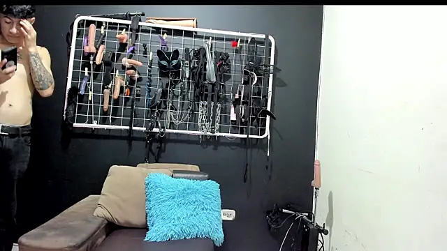 Snapshot of Slave_Melany_bdsm chatting on May 21, 2026, 1:08 pm Slave Melany bdsm online show from May 21, 2026, 1:08 pm