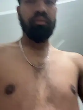 priyansh92924 online show from March 25, 2026, 12:33 am