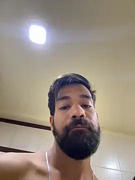 priyansh92924 online show from April 16, 2026, 3:51 am