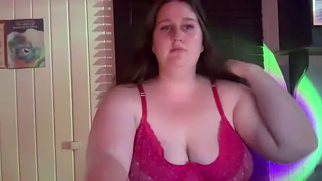 xopeachybaby online show from April 9, 2026, 5:31 am