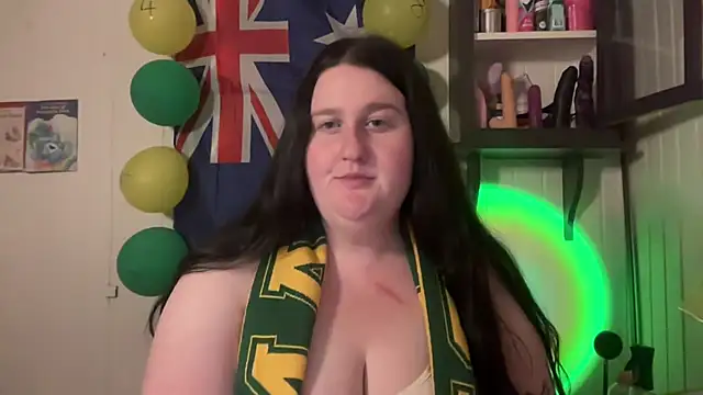 xopeachybaby online show from July 7, 2026, 7:23 am