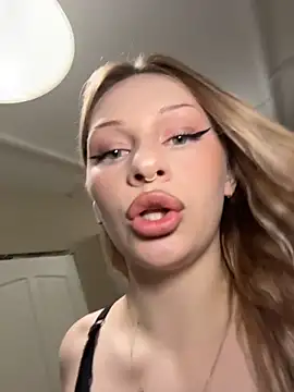 DayaFoxy online show from February 28, 2026, 1:11 pm