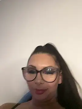 HiddendesireXO01 online show from February 16, 2026, 11:42 am