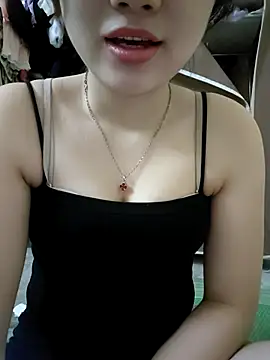 Pinks cool online show from April 9, 2026, 4:02 pm