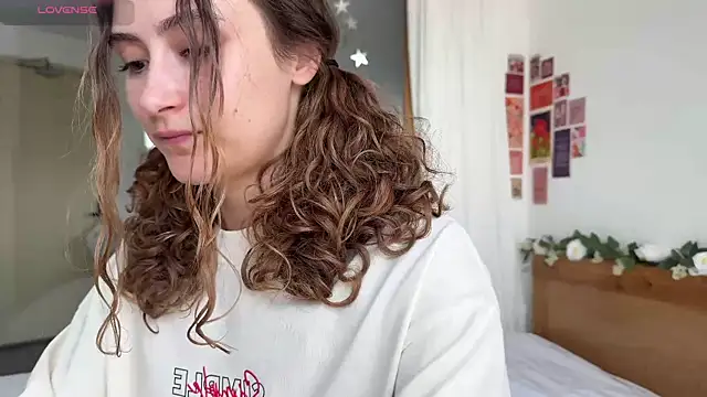 Snapshot of cutiemari chatting on May 15, 2026, 5:05 am cutiemari online show from May 15, 2026, 5:05 am