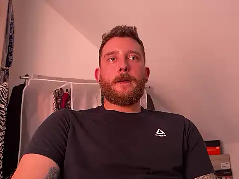 TacticalXXL7 online show from April 22, 2026, 8:32 am