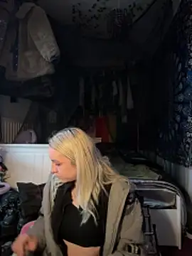 bambibabyy online show from March 5, 2026, 5:09 pm