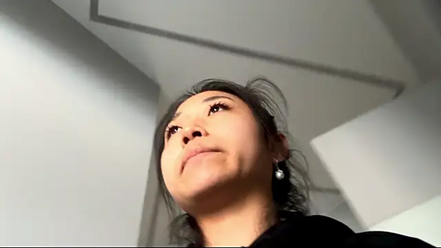 SweetMiaXO online show from March 20, 2026, 3:51 am