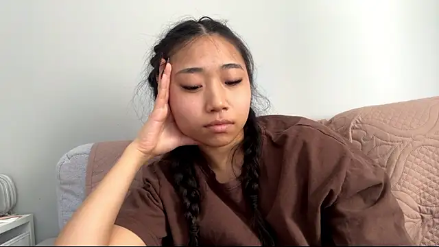 SweetMiaXO online show from March 11, 2026, 3:44 am