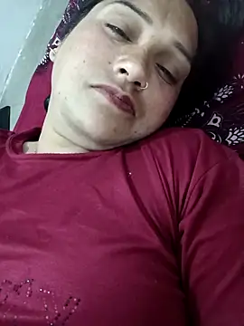 Cute-karisma1234 online show from February 24, 2026, 6:20 pm