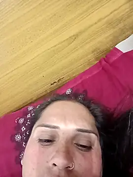 Cute-karisma1234 online show from February 28, 2026, 2:50 pm