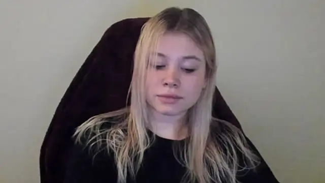 Lulu Di online show from February 12, 2026, 12:21 am