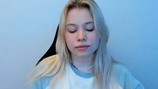 Lulu Di online show from February 1, 2026, 12:31 am