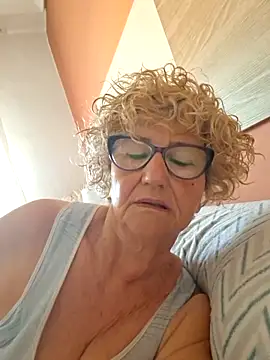 rosasuso online show from April 3, 2026, 8:32 am