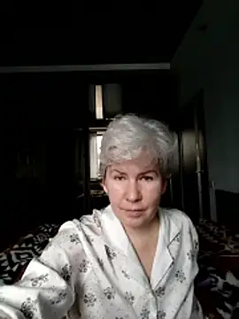 AvaSwan5354 online show from April 4, 2026, 9:27 am