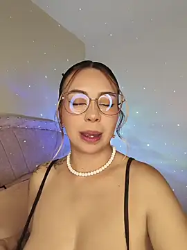 Snapshot of BellaDonna_16 chatting on May 21, 2026, 10:18 pm BellaDonna 16 online show from May 21, 2026, 10:18 pm