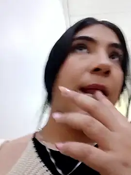 Ailen-cute online show from February 5, 2026, 11:11 pm