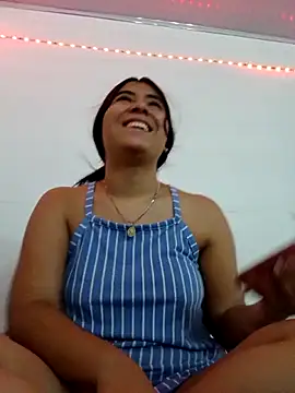 Ailen-cute online show from February 13, 2026, 4:40 pm