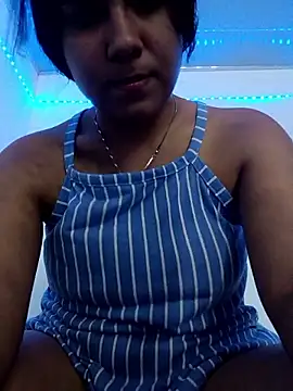 Ailen-cute online show from February 10, 2026, 5:39 am