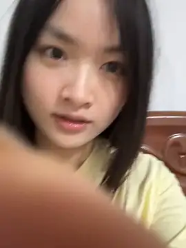 miaomiaou  online show from April 24, 2026, 5:15 pm