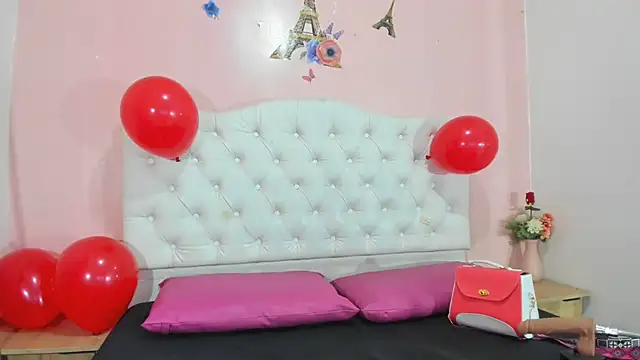 Snapshot of elianacollins23 chatting on February 14, 2026, 4:02 am elianacollins23 online show from February 14, 2026, 4:02 am