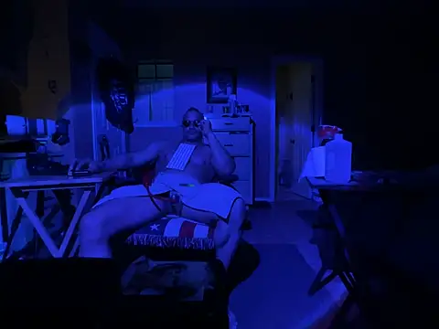 Snapshot of daddydonkey84 chatting on February 19, 2026, 5:59 am daddydonkey84 online show from February 19, 2026, 5:59 am