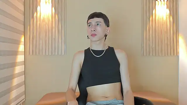 lian cameron online show from February 18, 2026, 3:48 am