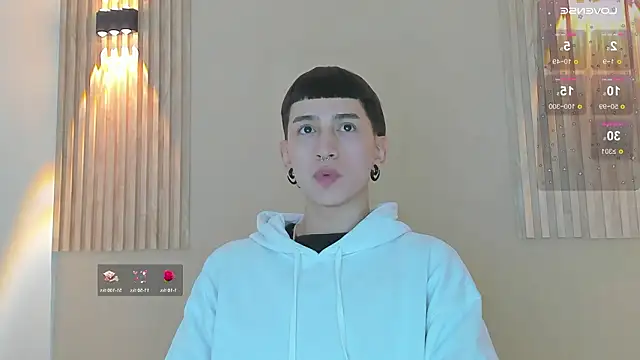 lian cameron online show from February 23, 2026, 3:52 am