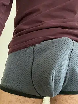 tip4sexxx online show from April 14, 2026, 8:41 am