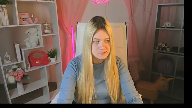 CelestineMauriac online show from April 13, 2026, 3:27 pm