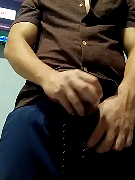 Ryzca online show from April 19, 2026, 2:34 am