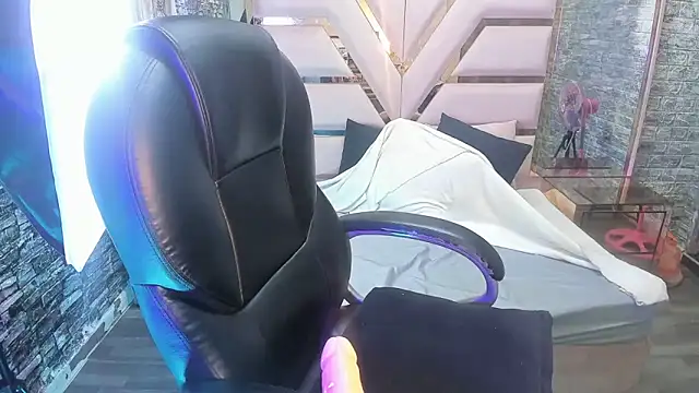 Shara Oz online show from March 2, 2026, 5:08 am