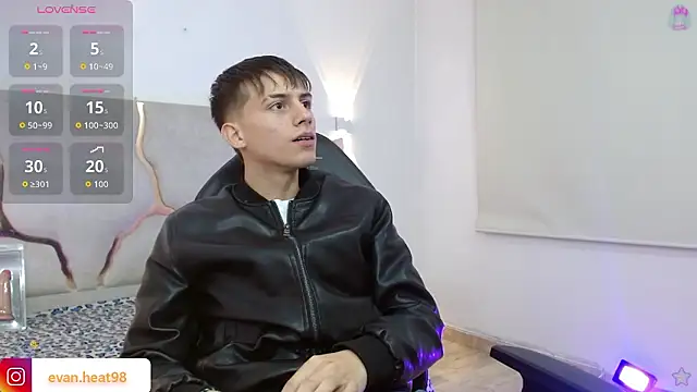 Snapshot of EVAN_TAY chatting on March 2, 2026, 3:07 am EVAN TAY online show from March 2, 2026, 3:07 am