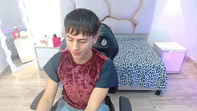 Snapshot of EVAN_TAY chatting on February 23, 2026, 3:19 am EVAN TAY online show from February 23, 2026, 3:19 am