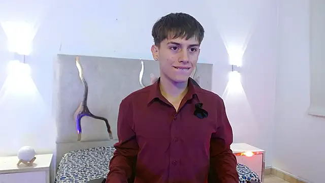 Snapshot of EVAN_TAY chatting on February 15, 2026, 3:18 am EVAN TAY online show from February 15, 2026, 3:18 am