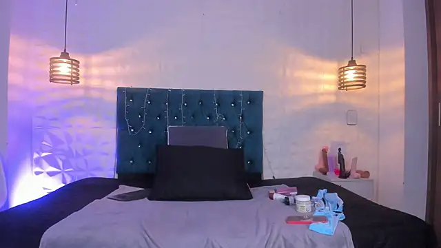 samantha foxyy online show from March 31, 2026, 10:50 am