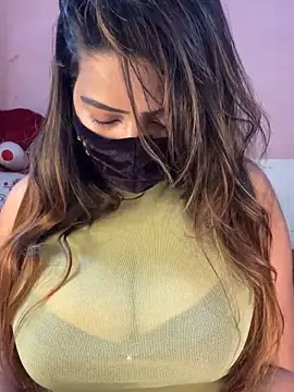 Samaira Juicy143 online show from April 22, 2026, 6:04 pm