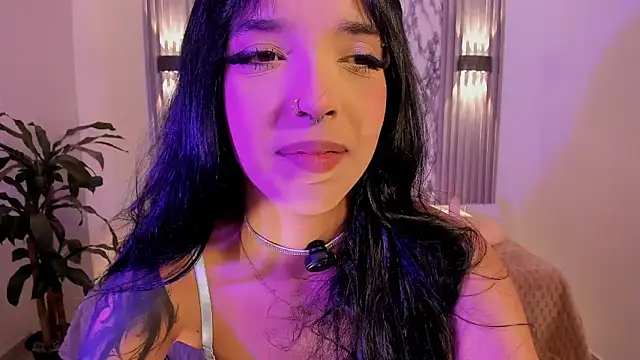 ChloeeMasonn online show from April 18, 2026, 11:12 am